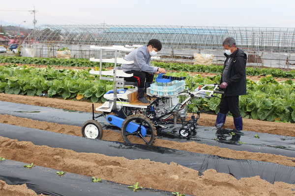 2조식 반자동정식기 시연모습