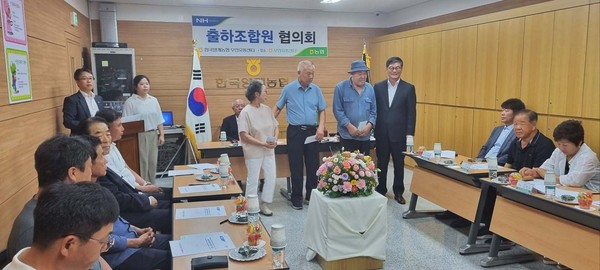 한국양계농협은 현안논의와 조합원 의견수렴을 위해 각 계란유통센터별 출하조합원 협의회를 개최했다. 사진은 무안유통센터 협의회 모습.