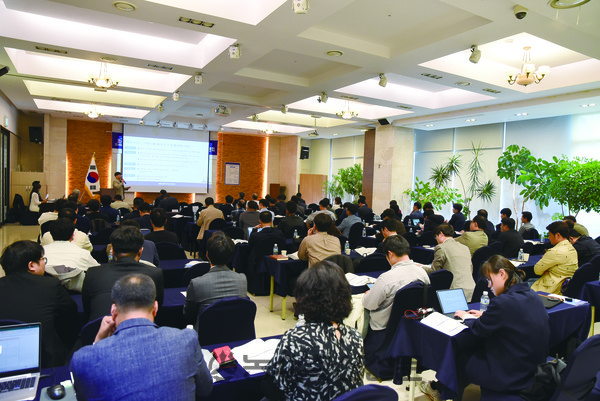 한국축산환경시설기계협회와 K-FARM 수출사업단은 지난 1일 축산 스마트팜 수출공동브랜드 참여기업 설명회를 열었다.