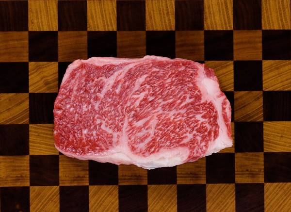 손님 접대에도 최고! 두툼한 살코기로 눈과 입이 즐거운 ‘아래 등심’