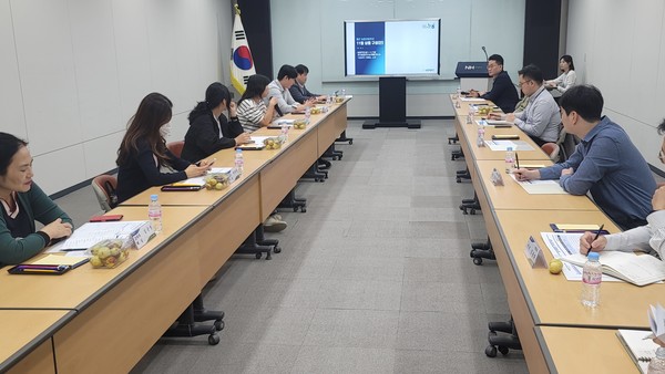 지난 2일 농협중앙회 본관에서 열린 ‘농협과일맛선 상품선정위원회’에선 소비자패널의 의견수렴과 함께 다음달 상품구성안에 대한 선정이 이뤄졌다.