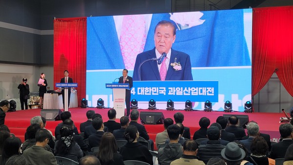 박철선 회장이 인사말을 하고 있다.