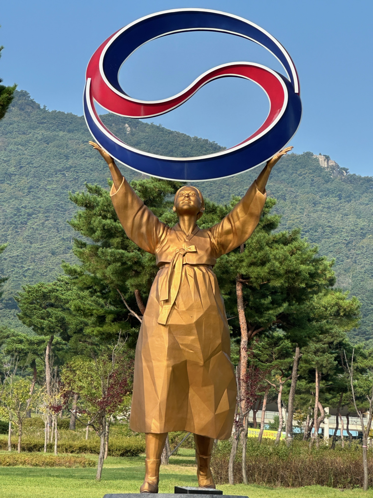 유관순 열사 동상