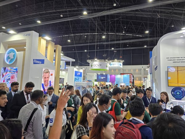 전시회 첫날 임팩트 챌린저홀 모습.