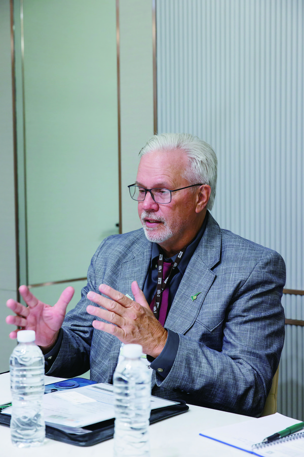 그레그 그레빙 이사