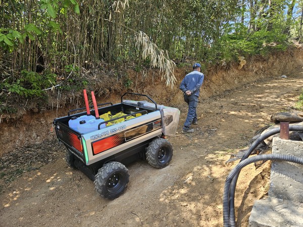 30도 경사로를 RT100과 함께 가는 장동관 씨