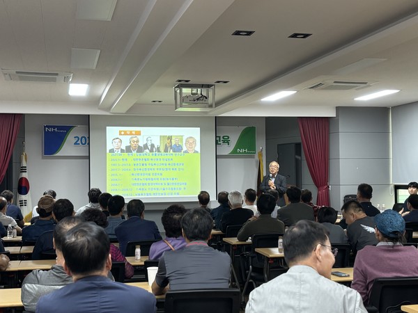 젖소농가 축산환경 개선 및 사양관리 교육 현장.