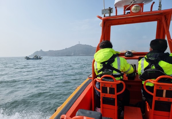 불법 어업 지도·단속 모습