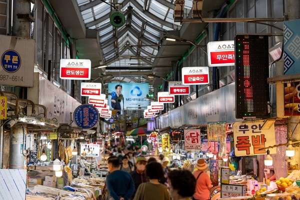 베네피아는 수유재래시장의 신선한 먹거리를 전국배송하는 서비스를 시작했다. [수유재래시장, SK엠앤서비스]