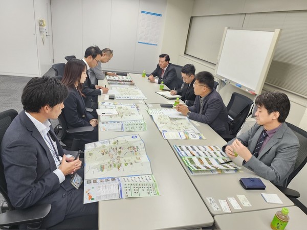 금산군–한큐교통사 실무진 협의 모습.