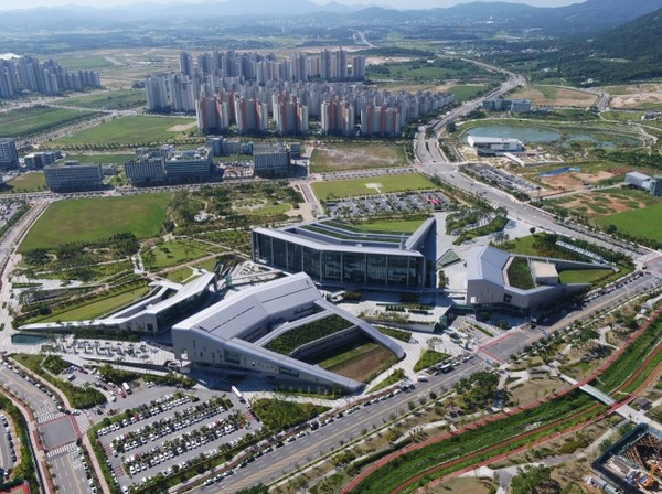 충남도청사 전경