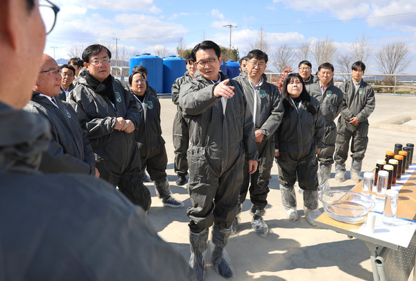 김종구 농림축산식품부 차관이 13일 경북 구미와 대구를 잇따라 방문해 축산분뇨 자원화시설 현장 점검과 양돈 산업 현안에 대한 의견을 들었다. [농림축산식품부 제공]