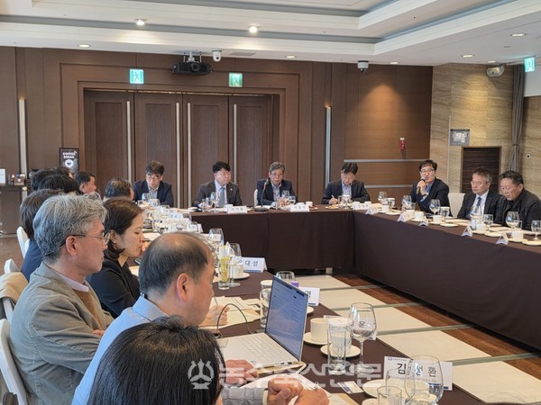 돼지 ‘2026년 상반기 민관학 합동 방역대책위원회 전체 회의’가 28일 서울 양재동 엘타워에서 개최됐다.