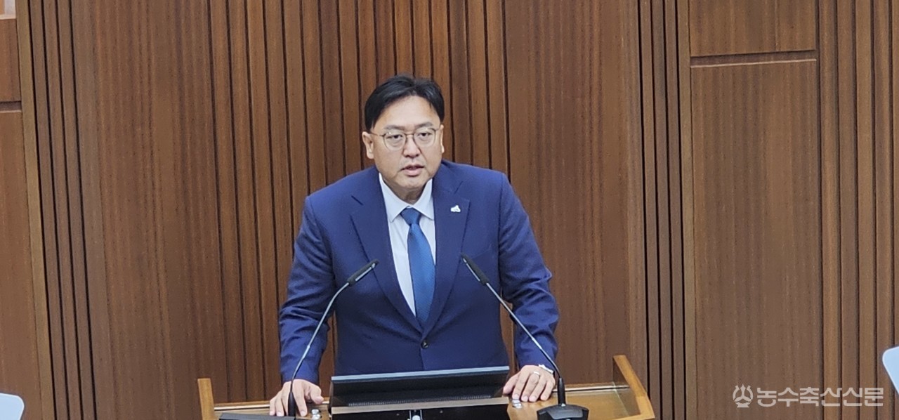 시정연설을 하고 있는 조상호 세종시장