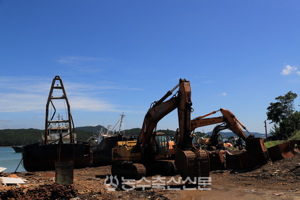 [초점] 길 열린 친환경적 FRP어선 폐선, 과제는 - 뉴스 썸네일 이미지